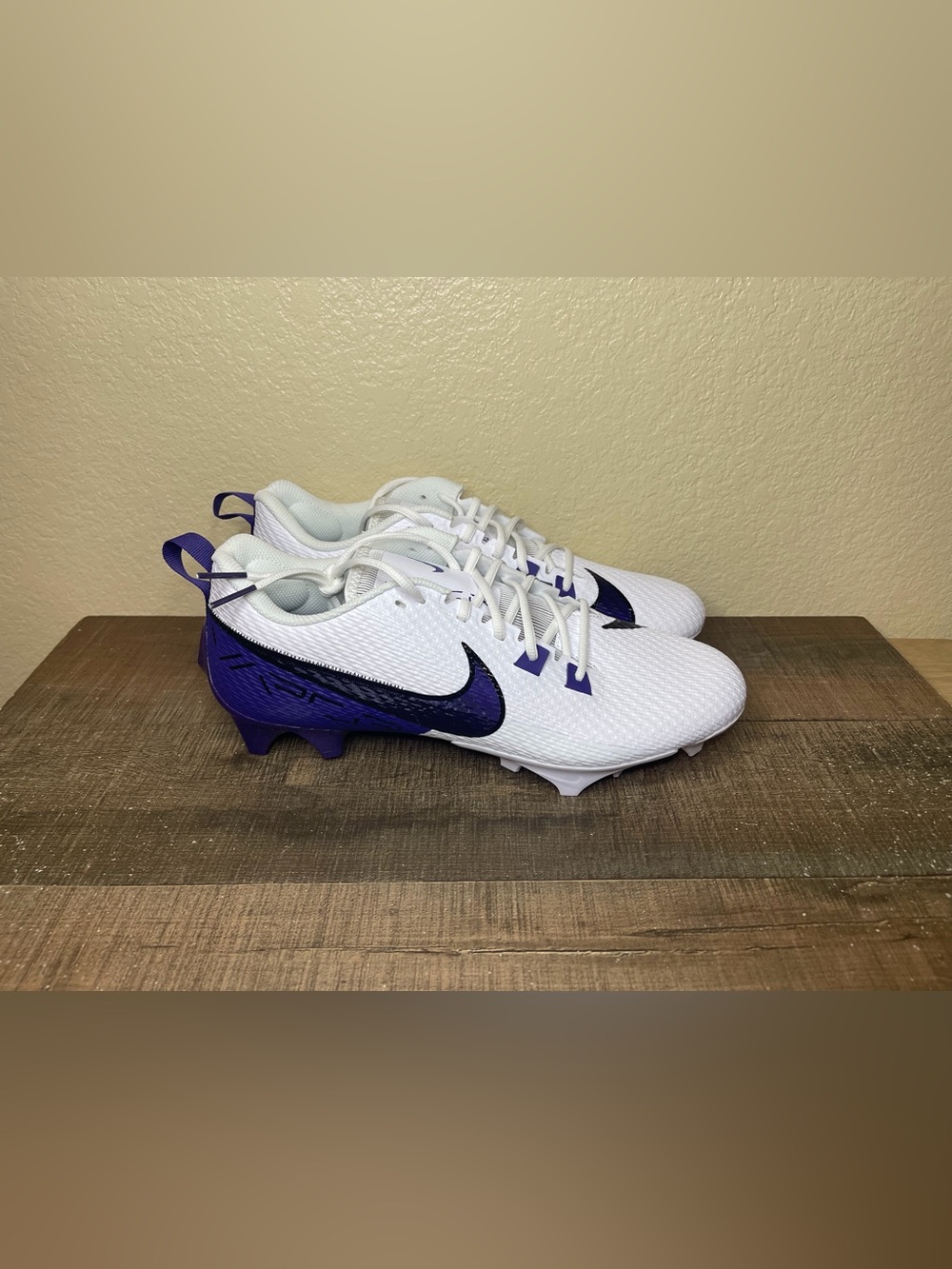 Nike Vapor Edge Speed 360 2 TB “White Purple”
- Size 12.5 Men.